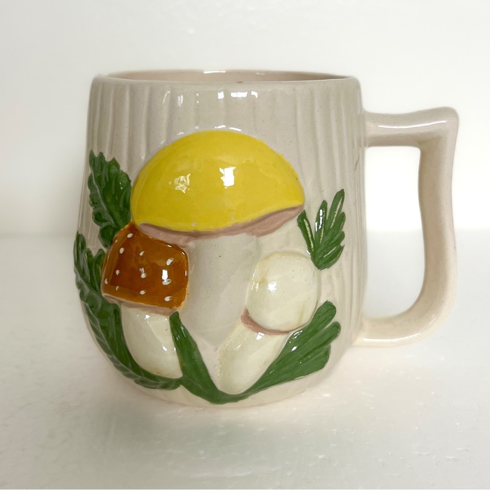 Vintage 70s Mushroom Mug, Arnels Mold Ceramic, 3 Dimensional Merry Mushroom